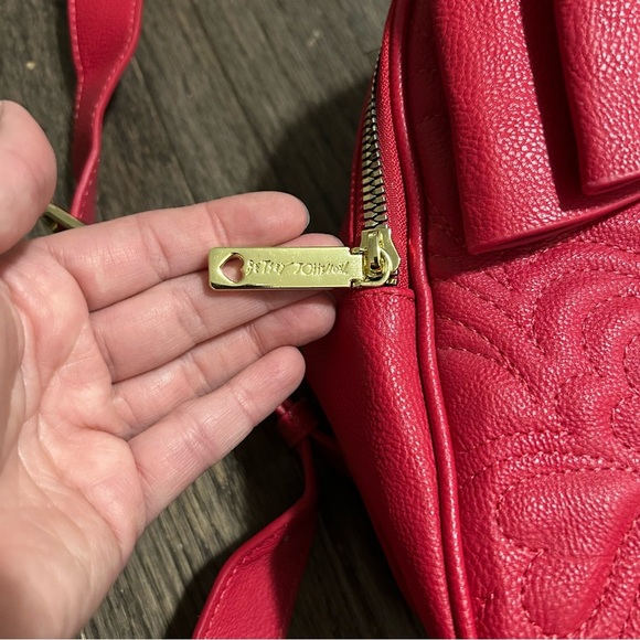 Hot Pink Betsey Johnson Quilted Bow Backpack - Picture 2 of 9